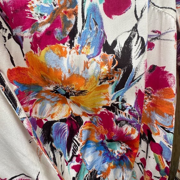 One Piece Shorts Romper with Pockets - Picture 7 of 9